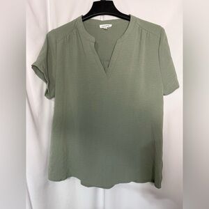 mittoshop Sage Textured V-Neck Top